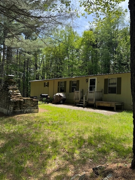 6 Chippewa Dr, Heath, MA 01346