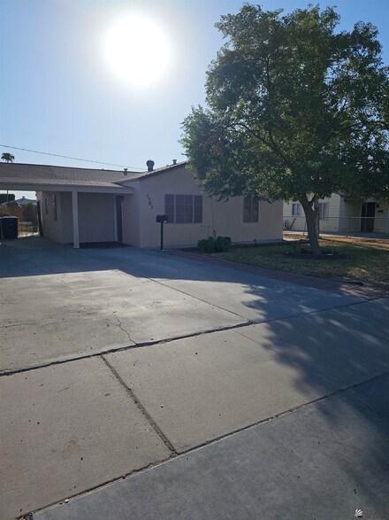 1707 S 9th Ave, Yuma, AZ 85364