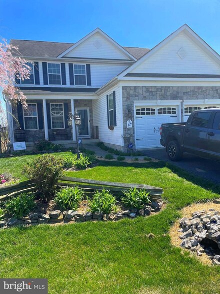 68 Milkweed Ln, Bunker Hill, WV 25413