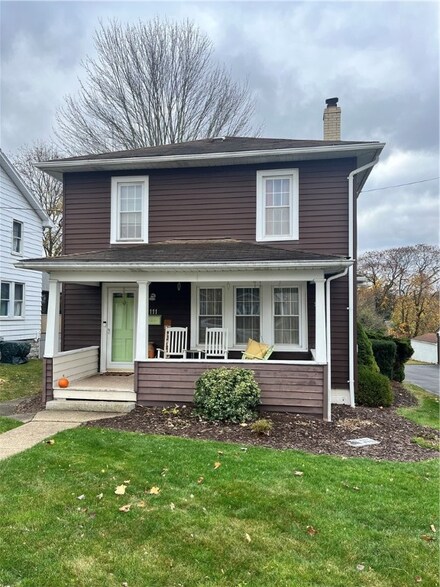 111 E Rockenstein Ave, Butler, PA 16001