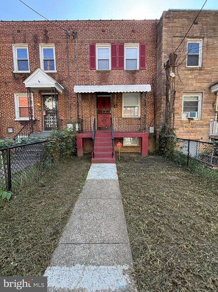 5621 Eads St NE, Washington, DC 20019