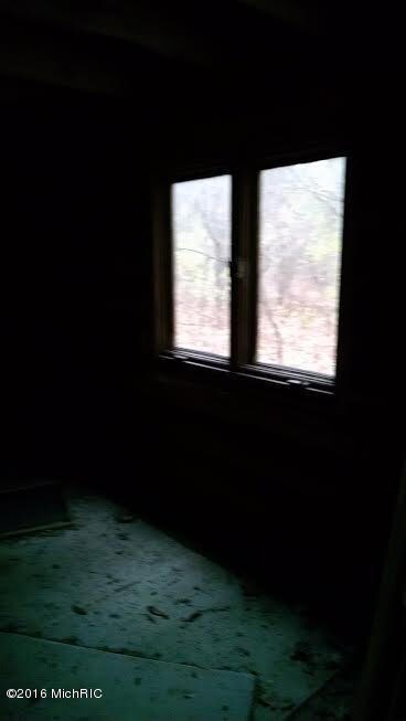 2583 W 3 Mile Rd, White Cloud, MI 49349