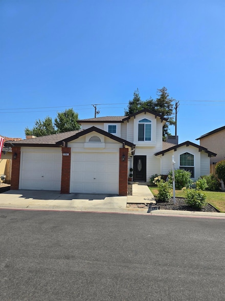 1295 E Athens Ave, Fresno, CA 93720