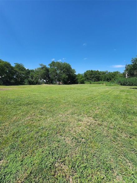 309 S Falls St, Mart, TX 76664