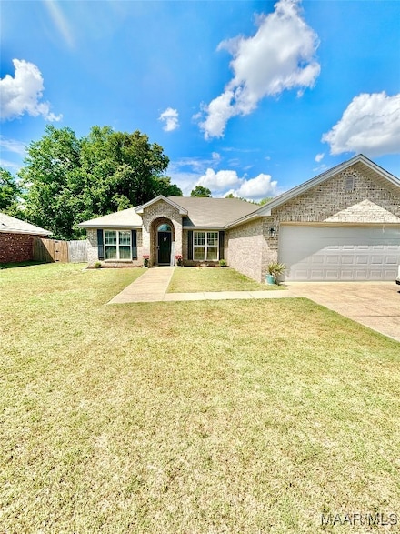 303 Silver Pointe Dr, Elmore, AL 36025