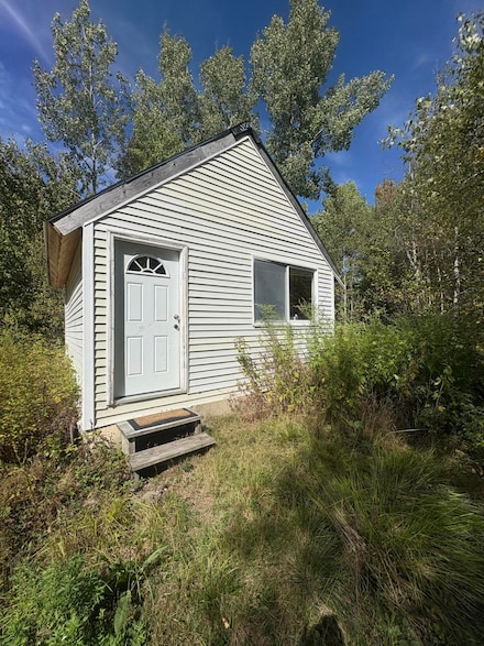 33 Maxfield Rd, Howland, ME 04448