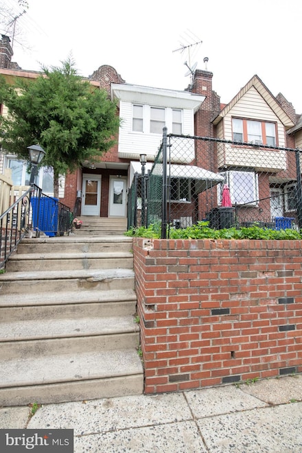 7238 Marsden St, Philadelphia, PA 19135