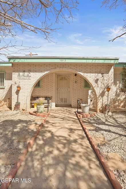 5813 Blackhawk Dr, El Paso, TX 79924