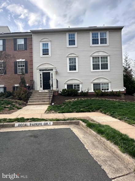 12000 Golf Ridge Ct Unit 102, Fairfax, VA 22033