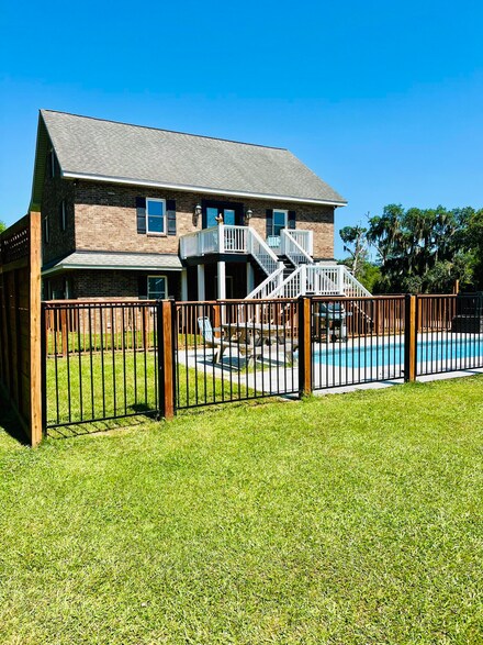 4560 Highway 165, Hollywood, SC 29449