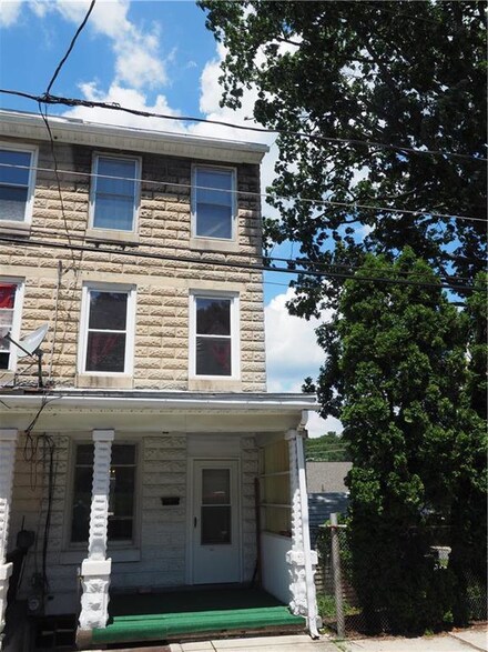 451 Arlington St, Tamaqua, PA 18252