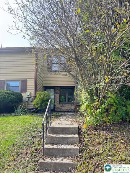 1708 Redwood Ct, Allentown, PA 18104