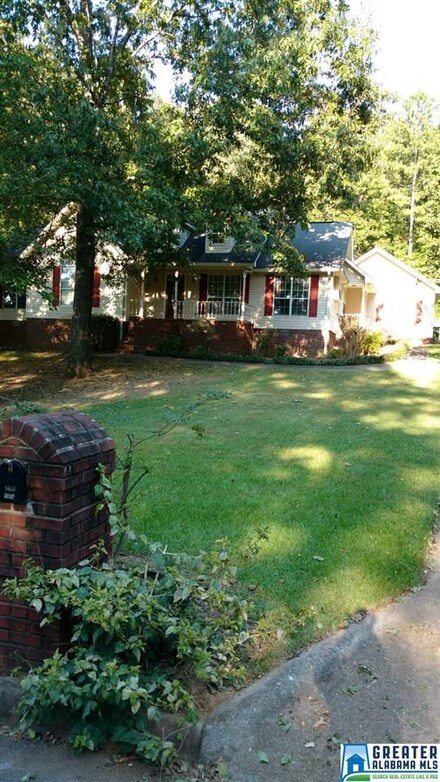1085 Pinecrest Dr, Childersburg, AL 35044