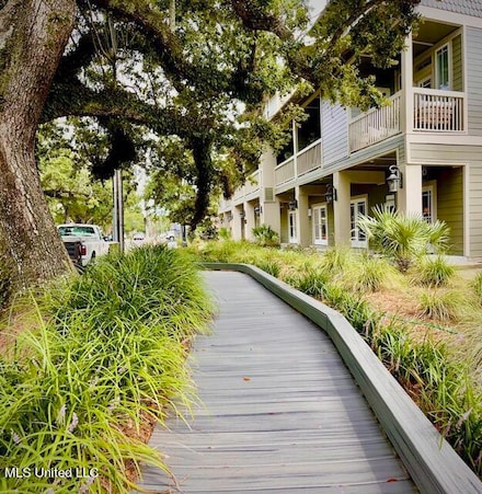 922 Porter Ave Unit 221, Ocean Springs, MS 39564
