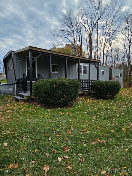 111 Warsaw Blvd Unit 1, Silver Springs, NY 14550
