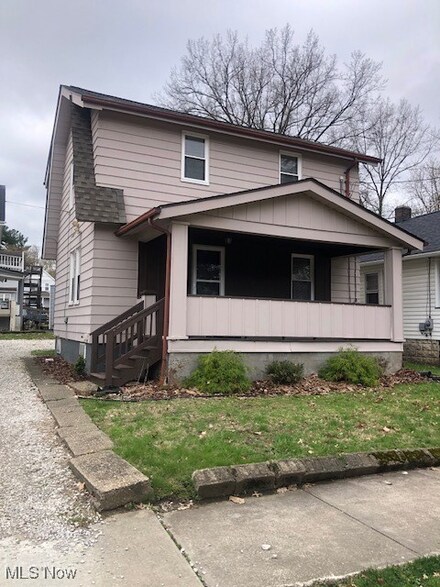 444 Tyner St, Akron, OH 44311