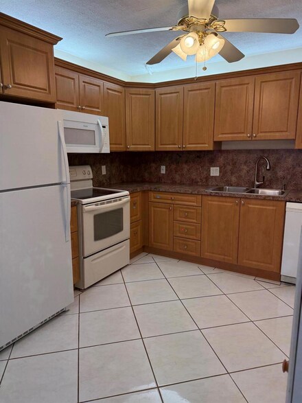 3018 Wolverton A, Boca Raton, FL 33434