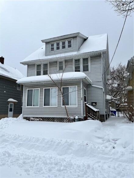 84 Curtis St, Rochester, NY 14606