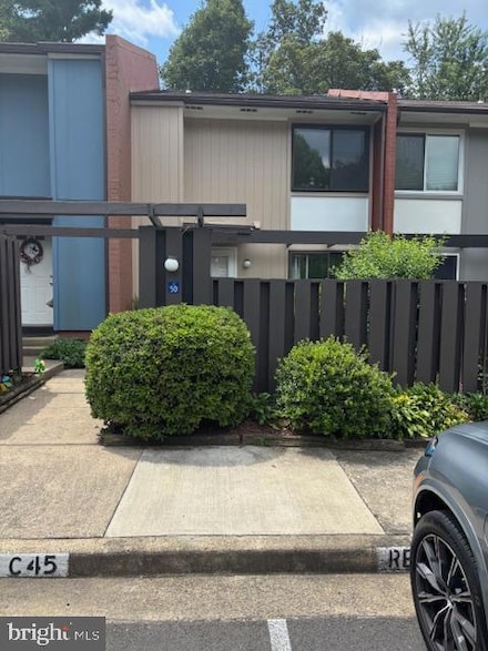 1350 Northgate Square, Reston, VA 20190