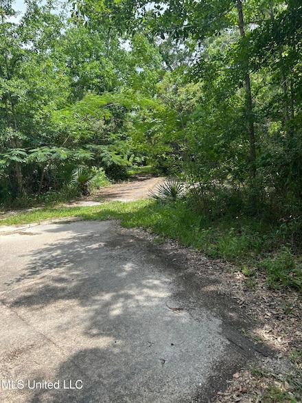 2030 Miller St, Bay St. Louis, MS 39520