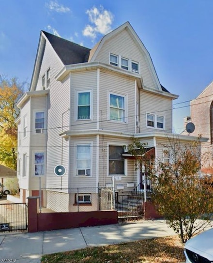 27 Haledon Ave, Paterson, NJ 07522