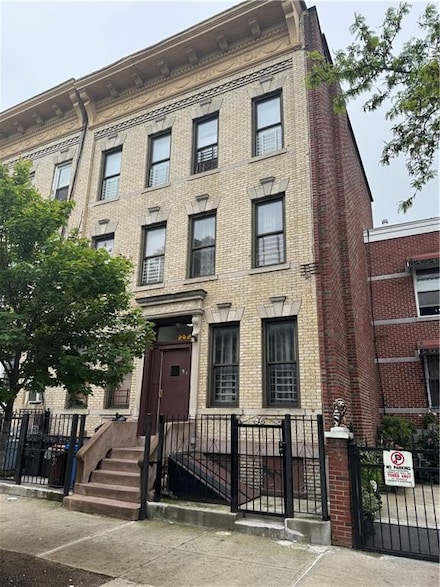 242 Sumpter St, Brooklyn, NY 11233