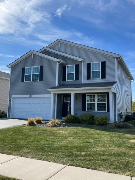 1635 Bayberry Ln, Pingree Grove, IL 60140