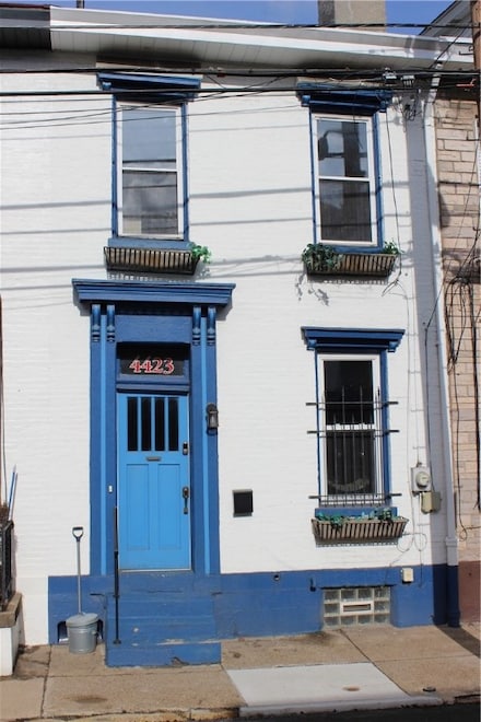 4423 Davison St, Pittsburgh, PA 15201