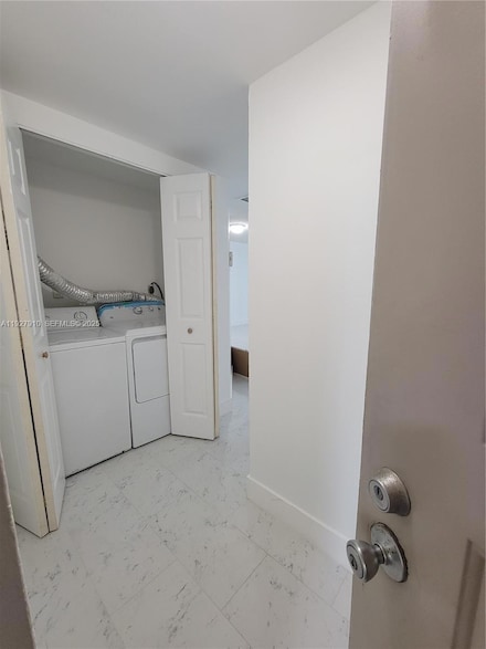 8290 Lake Dr Unit 219, Doral, FL 33166