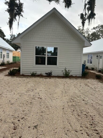 315 Palmetto St, St. Simons Island, GA 31522