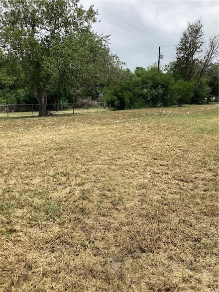 000 Lucero St, Alice, TX 78332