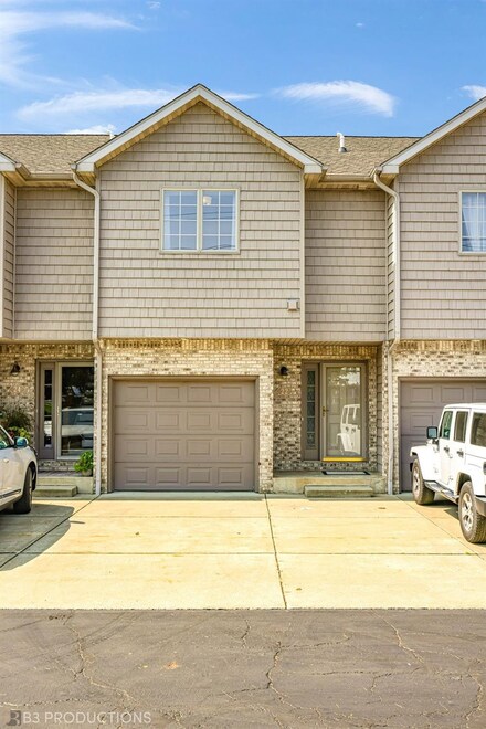 22 Northshore Dr, La Porte, IN 46350