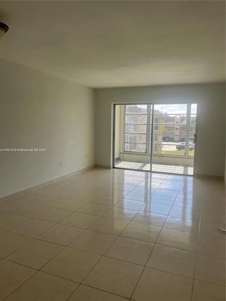 8285 Sunrise Lakes Blvd Unit 308, Sunrise, FL 33322