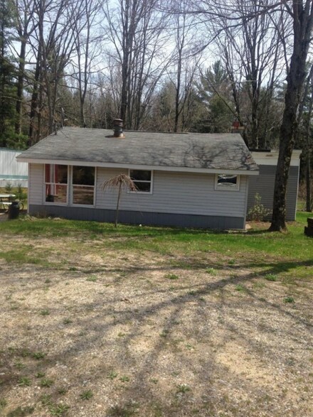 4137 E A Ave, Luther, MI 49656