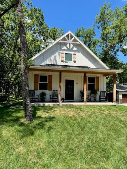 89 Enchanted Ln, Linn Valley, KS 66040