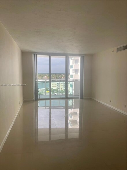 3001 S Ocean Dr Unit 933, Hollywood, FL 33019