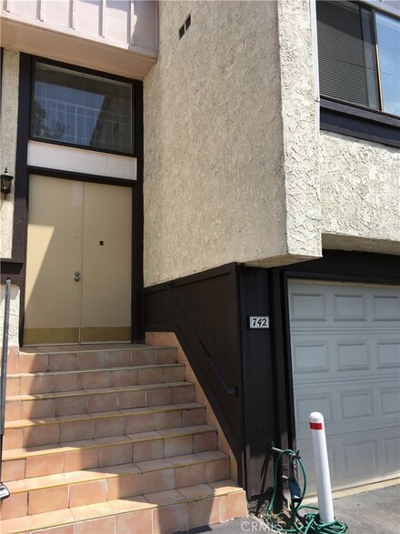 742 S Garfield Ave, Monterey Park, CA 91754