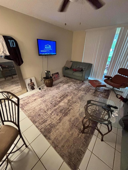 3121 NW 47th Terrace Unit 107, Lauderdale Lakes, FL 33319