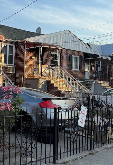2864 Philip Ave, Bronx, NY 10465