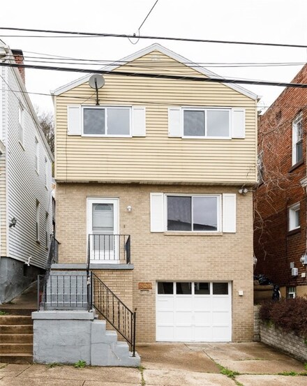 826 Ridge Ave, Mc Kees Rocks, PA 15136