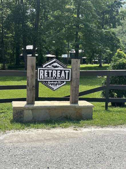27 Mossy Rock Ln, Monteagle, TN 37356