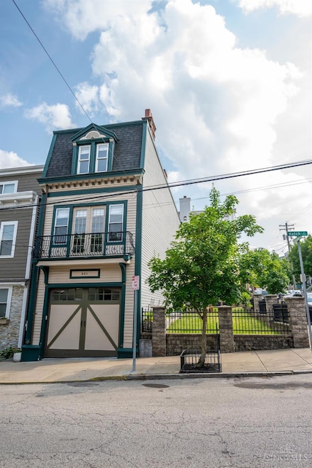 961 Hatch St, Cincinnati, OH 45202