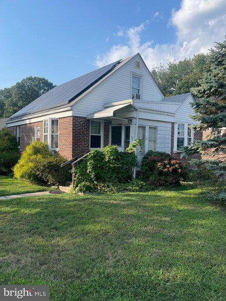 50 S Dupont Rd, Penns Grove, NJ 08069