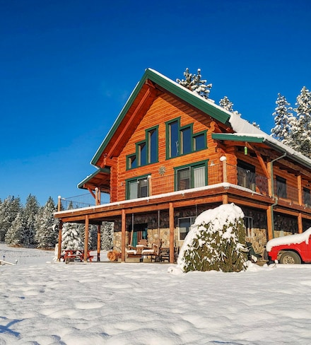 1076 Starvation Lake Rd, Colville, WA 99114