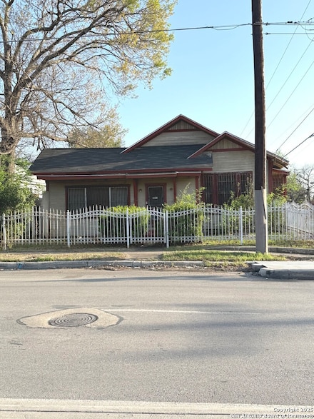 2922 Buena Vista St, San Antonio, TX 78207