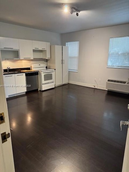 7734 Abbott Ave Unit 103, Miami Beach, FL 33141