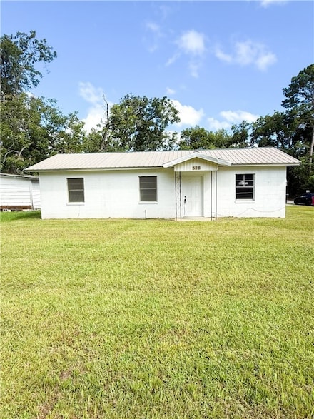 526 Ware St, Blackshear, GA 31516