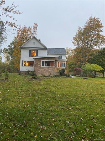 1350 Campbell Blvd, Buffalo, NY 14228