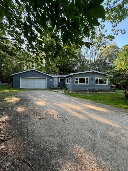 29574 E Backamoe Rd, Drummond Island, MI 49726