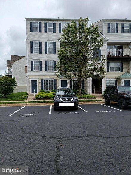 45448 Conductor Terrace Unit 126, Sterling, VA 20166